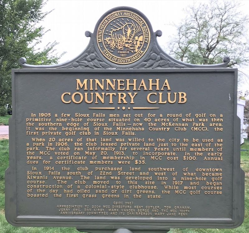 Minnehaha Country Club Marker <i>(Side one)</i> image. Click for full size.