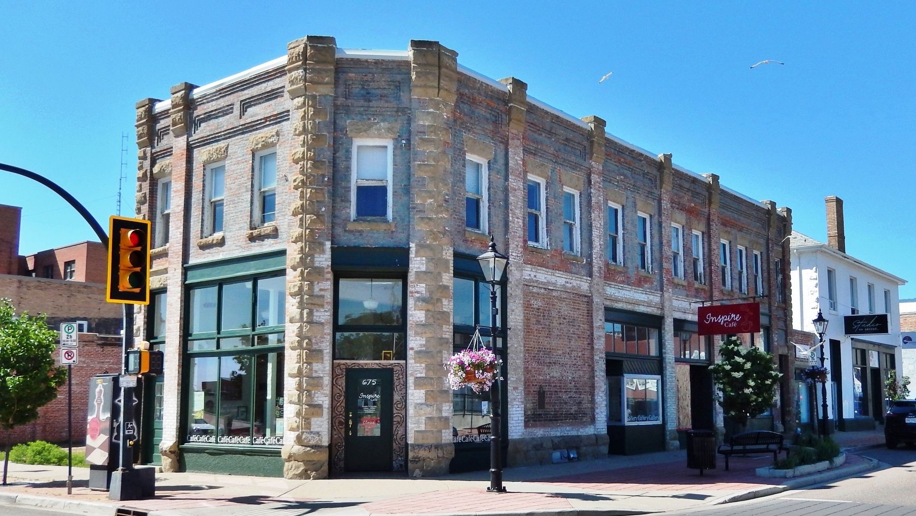 Hargrave Sissons Block (<i>northeast elevation</i>) image. Click for full size.