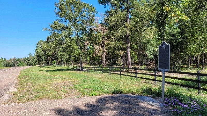 The view of the Houston-Leon County Coal Company Marker along the highway image. Click for full size.