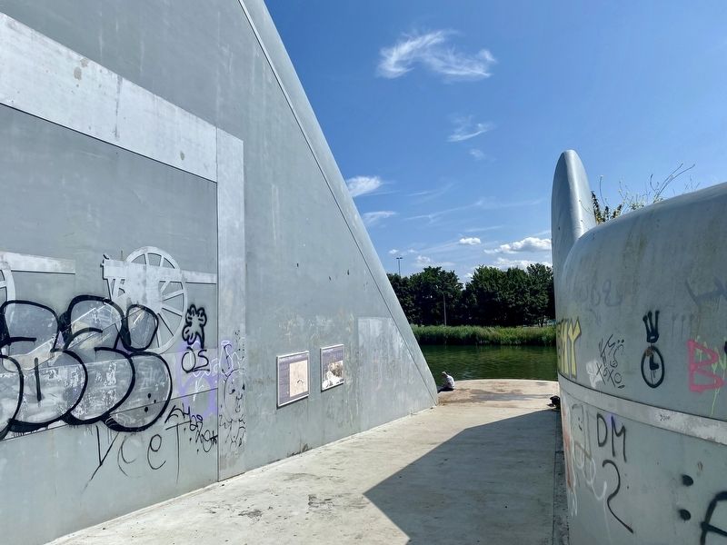 Soldaat en Geschut / Soldiers and Artillery Marker - wide view image. Click for full size.