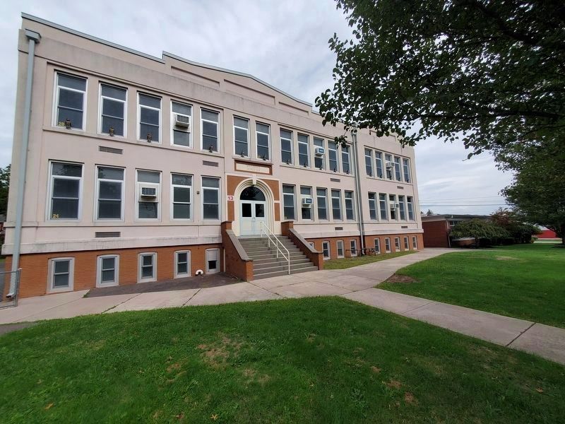 Avenel Street Elementary School image. Click for full size.