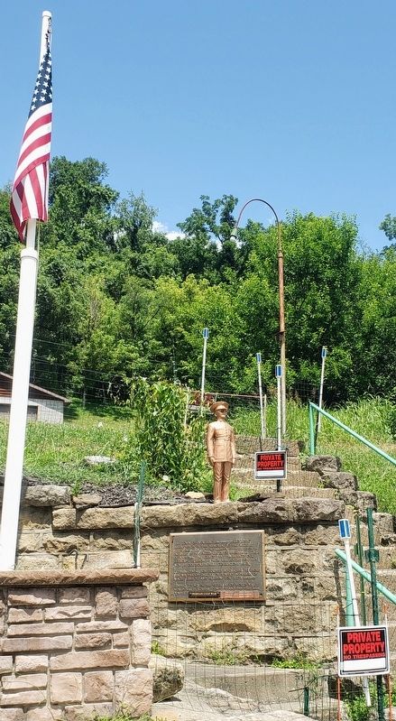 Veterans Memorial image. Click for full size.
