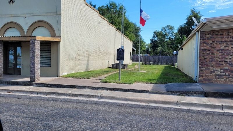The view of the Town of Lovelady Marker from the street image. Click for full size.
