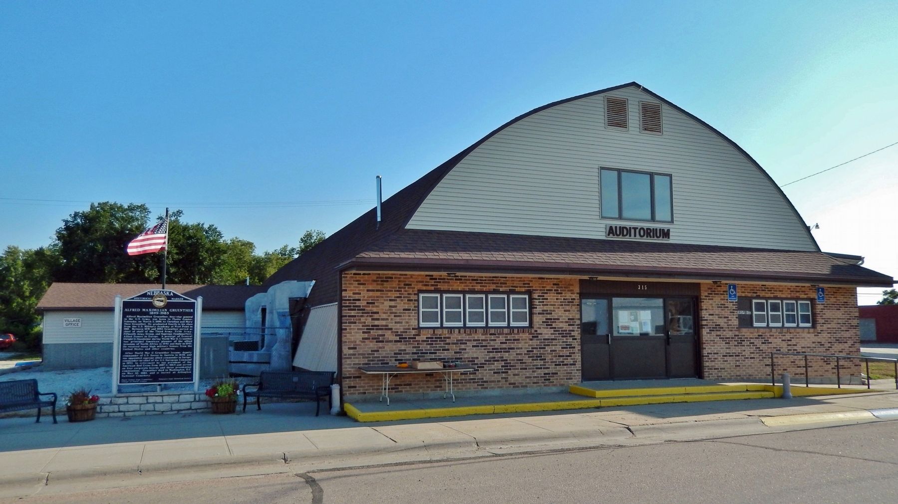 Alfred Maximilian Gruenther Marker. Click for full size. Alfred Maximilian Gruenther Marker image. Click for full size.