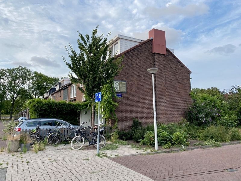 Robbert Cijfer Marker - wide view. Click for full size. Robbert Cijfer Marker - wide view image. Click for full size.