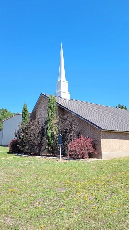 The front of the Latexo Baptist Church and Marker image. Click for full size.