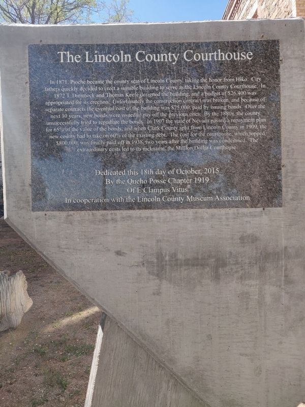 The Lincoln County Courthouse Marker image. Click for full size.