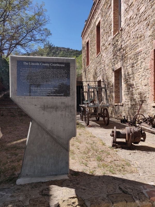 The Lincoln County Courthouse Marker image. Click for full size.