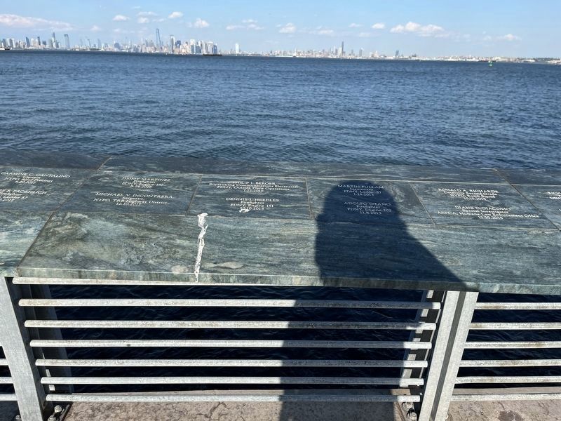 The Staten Island September 11 First Responders Memorial image. Click for full size.