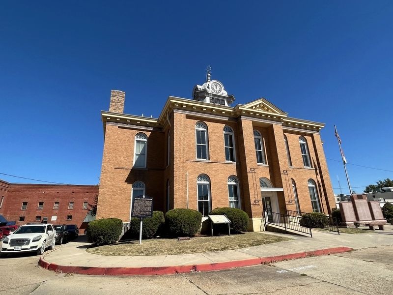 South Side of the Stoddard County Courthouse image. Click for full size.