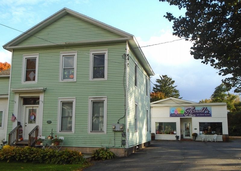 Arnold's Florist Shop image. Click for full size.