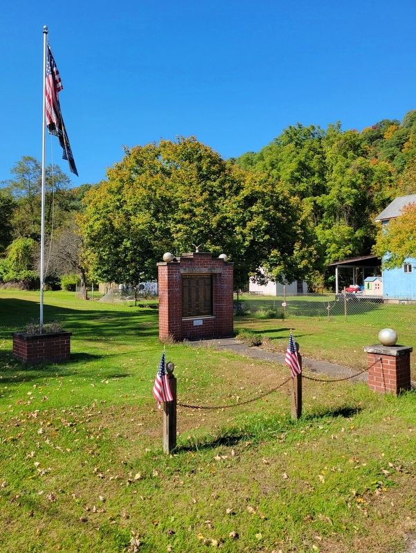 Layton Honor Roll Marker image. Click for full size.