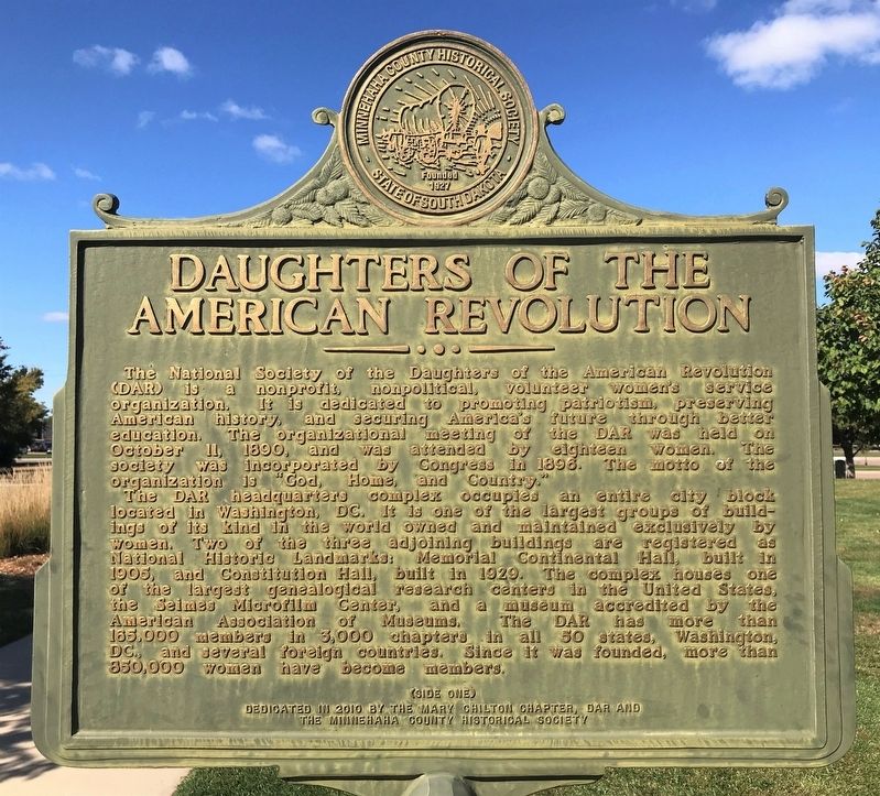 Daughters of the American Revolution Marker <i>(Side one)</i> image. Click for full size.