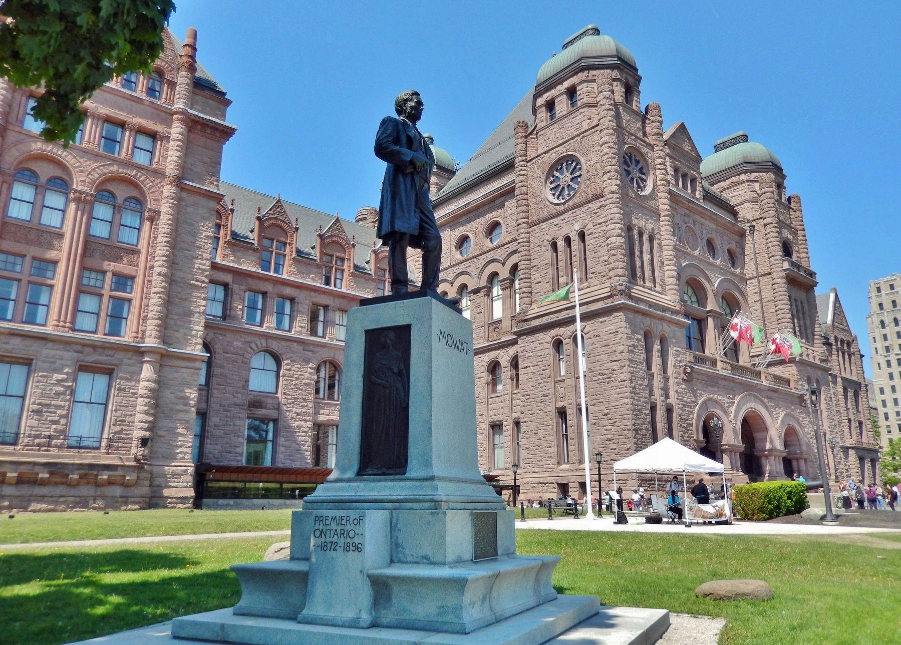 Sir Oliver Mowat Monument image. Click for full size.