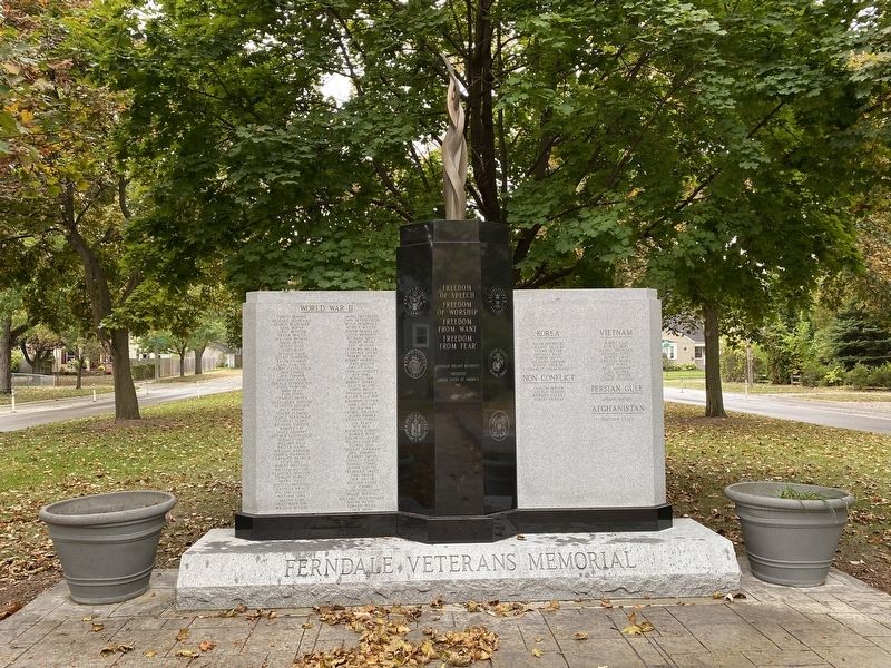 Ferndale Veterans Memorial image. Click for full size.
