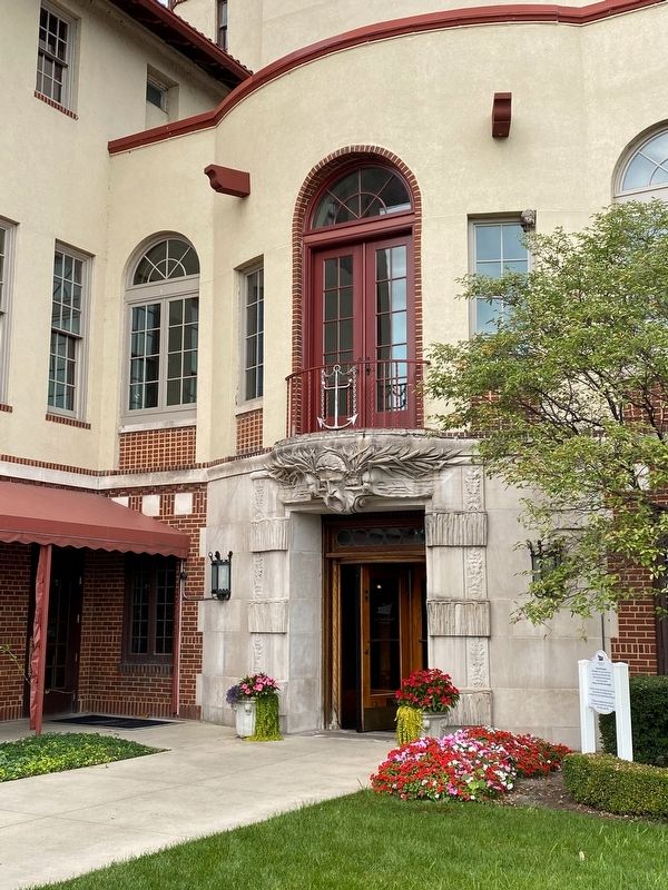 Detroit Yacht Club Entrance image. Click for full size.
