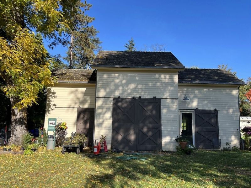 The Carriage House image. Click for full size.