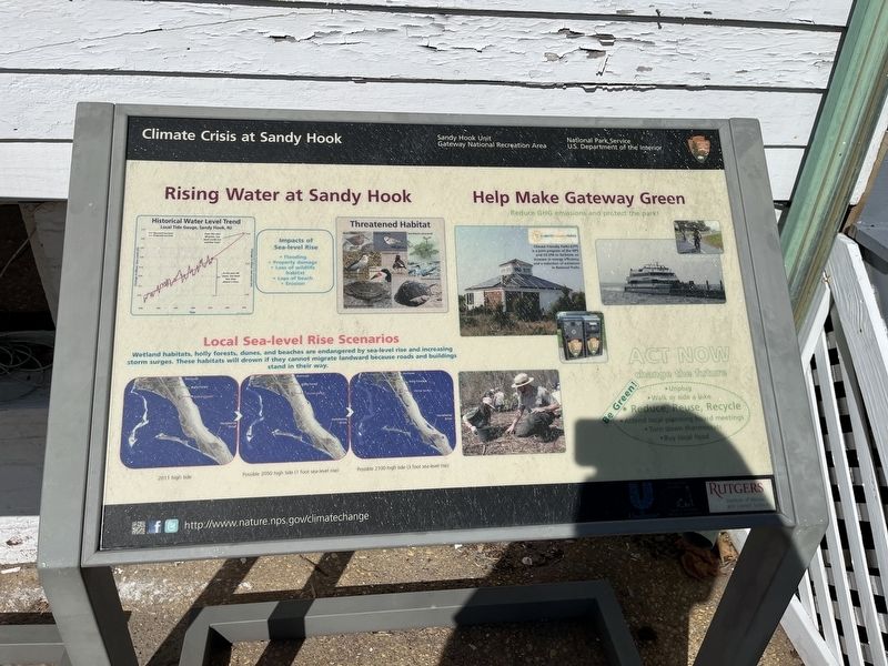 Additional sign adjacent to the marker image. Click for full size.