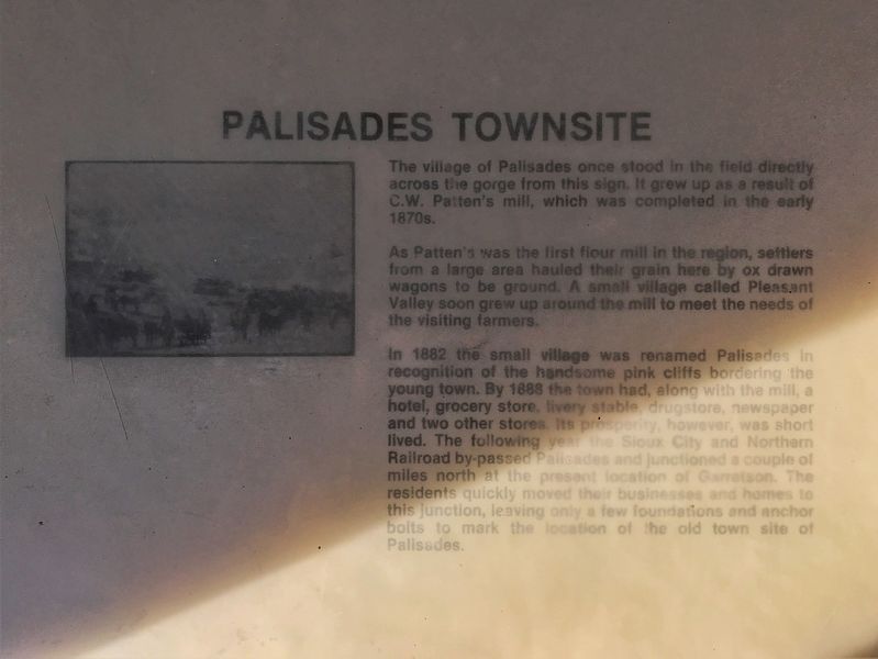Palisades Townsite. Click for full size. Palisades Townsite image. Click for full size.