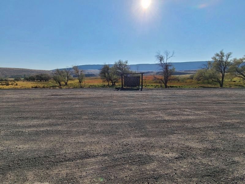 View East, The Cariboo Cattle Trail Marker image. Click for full size.