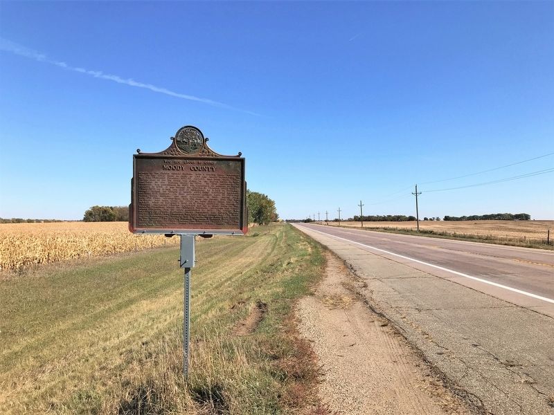 Lake County / Moody County Marker, from the west image. Click for full size.
