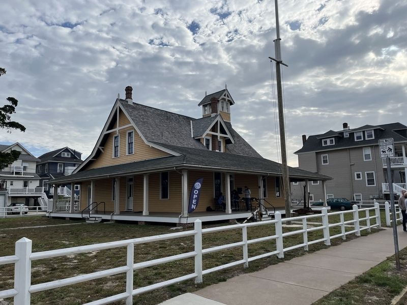 U.S. Life-Saving Station 30 image. Click for full size.