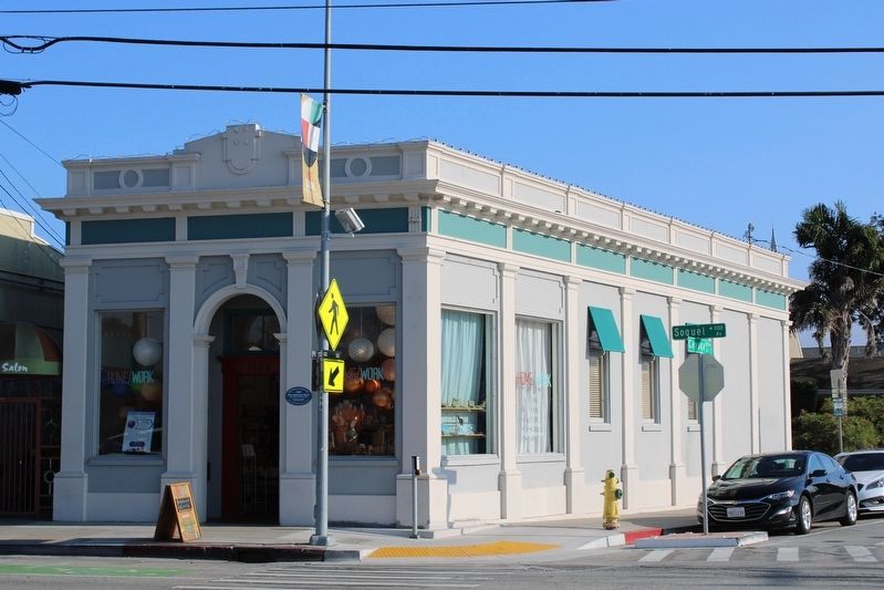 First National Bank Building. Click for full size. First National Bank Building image. Click for full size.