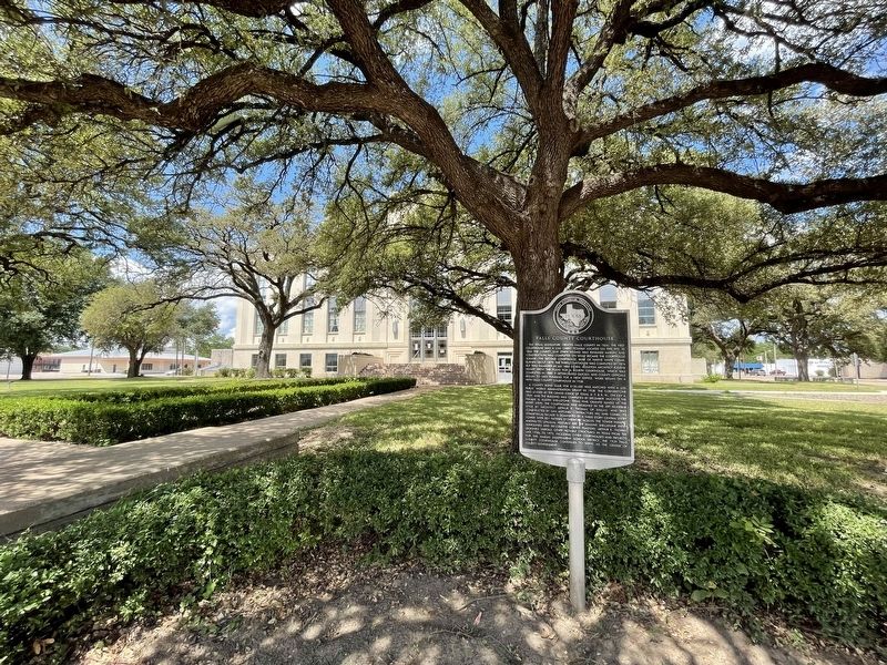 Falls County Courthouse Marker. Click for full size. Falls County Courthouse Marker image. Click for full size.