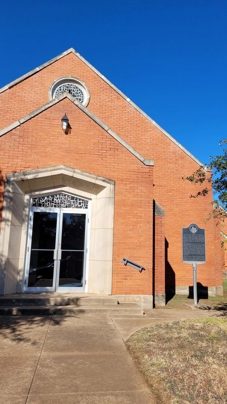 The front entrance to the First Baptist Church of Bremond and Marker image. Click for full size.