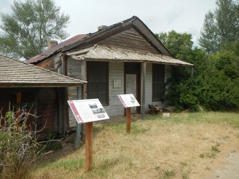 Coggswell - Taylor Cabins and Marker image. Click for full size.