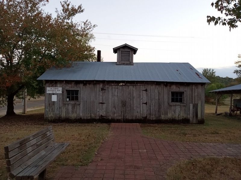 Tom Kennon's Blacksmith Shop Marker. Click for full size. Tom Kennon's Blacksmith Shop Marker image. Click for full size.
