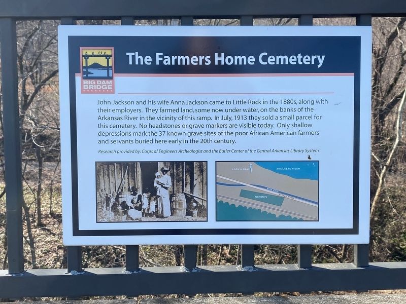 The Farmers Home Cemetery Marker image. Click for full size.