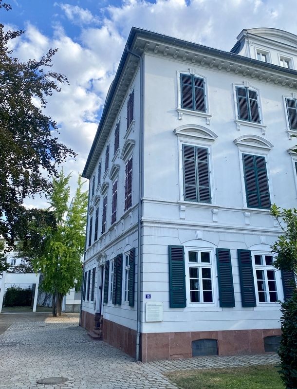 Historische Villa Metzler Marker - wide view image. Click for full size.