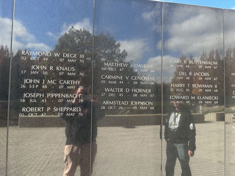 New Jersey Vietnam Veterans' Memorial image. Click for full size.