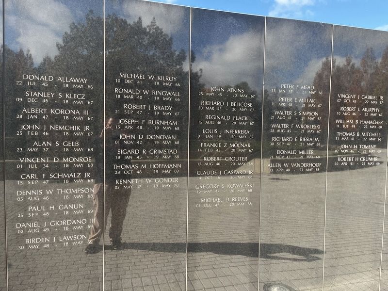 New Jersey Vietnam Veterans' Memorial image. Click for full size.