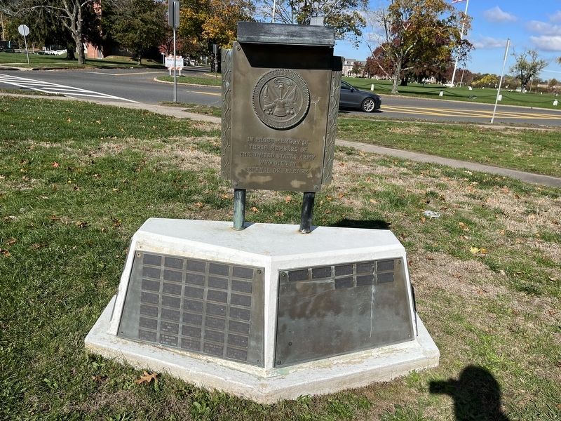 Veterans Memorial image. Click for full size.