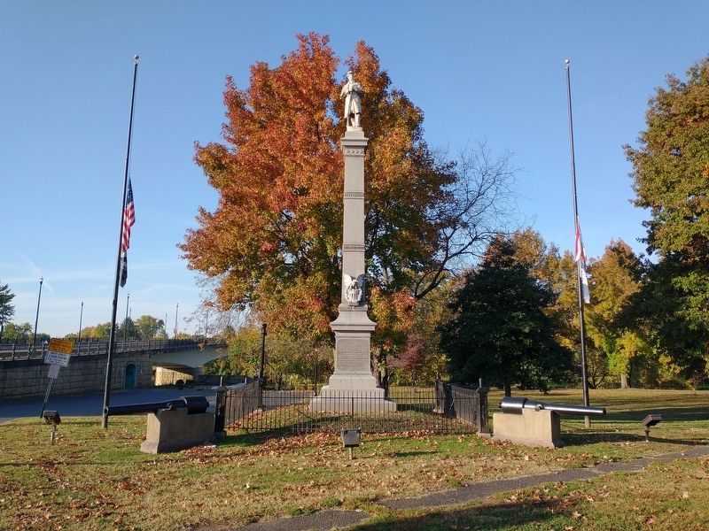 Washington County Civil War Memorial image. Click for full size.