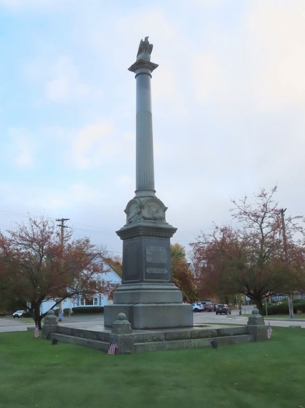 West Bridgewater Civil War Memorial. Click for full size. West Bridgewater Civil War Memorial image. Click for full size.