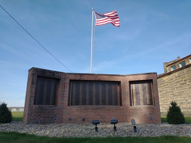 Strasburg Veterans Memorial image. Click for full size.