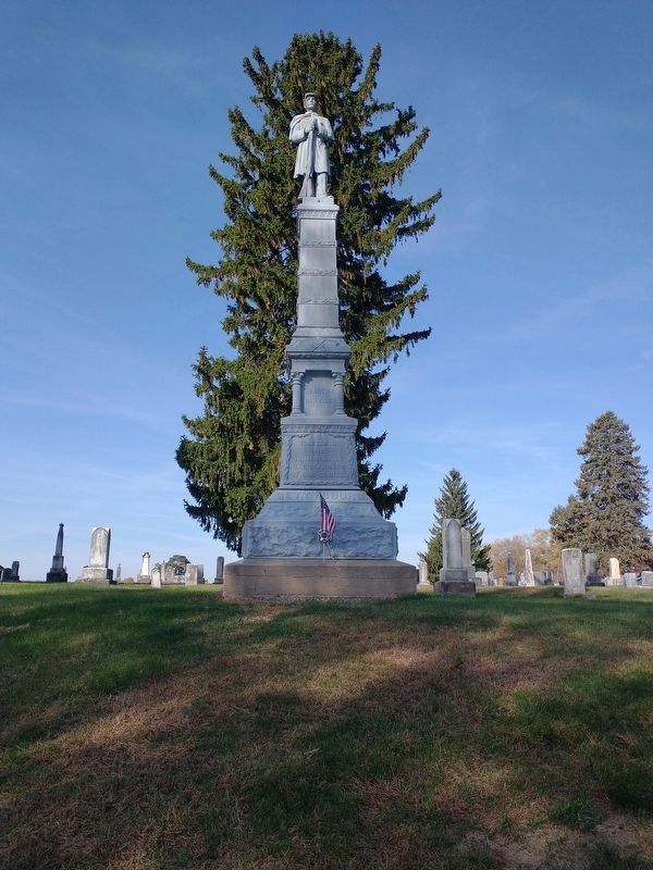 Strasburg Civil War Memorial image. Click for full size.