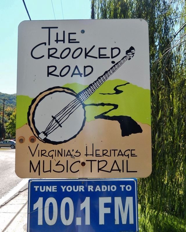 The Crooked Road Sign image. Click for full size.