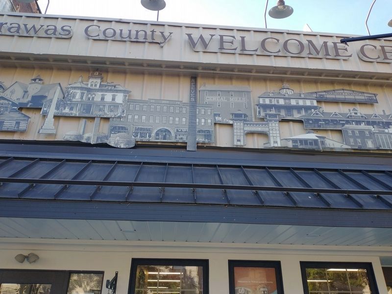 Look above the awning for the Landmarks of Tuscarawas County Marker image. Click for full size.
