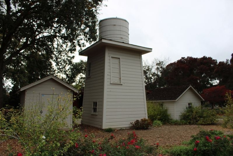 Rear of Tank House and Worker's Cabin image. Click for full size.