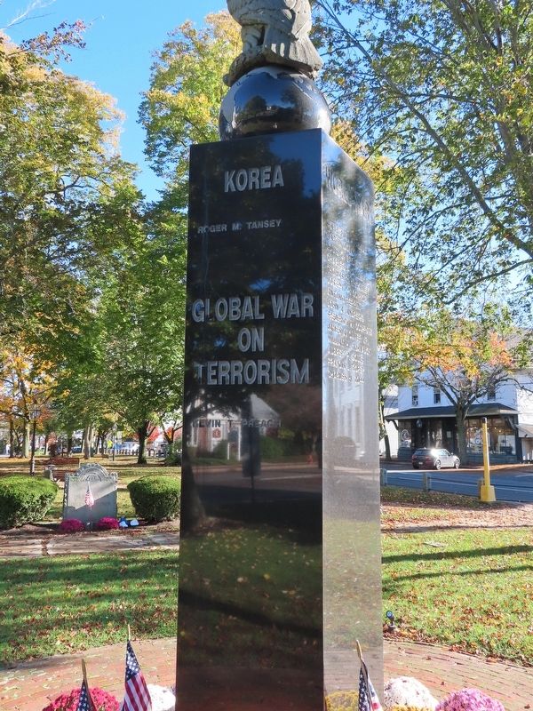 Bridgewater Veterans Memorial image. Click for full size.