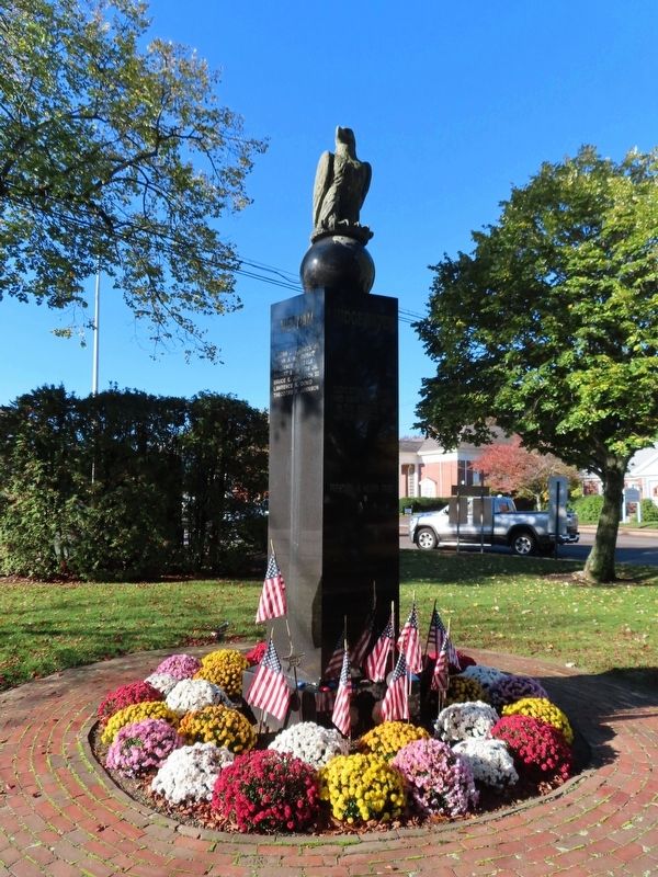 Bridgewater Veterans Memorial image. Click for full size.