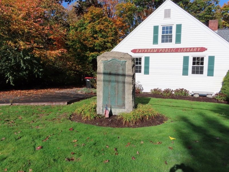 Raynham World War II Memorial image. Click for full size.