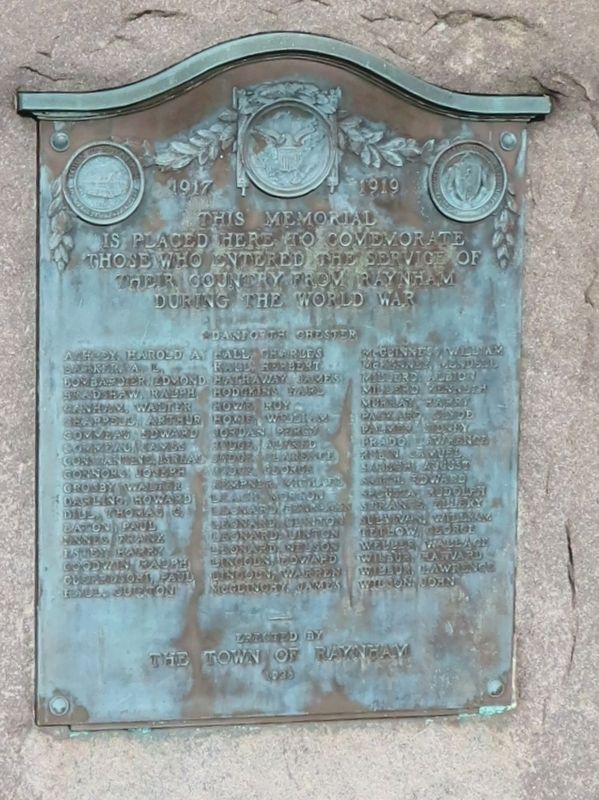 Raynham World War I Memorial image. Click for full size.
