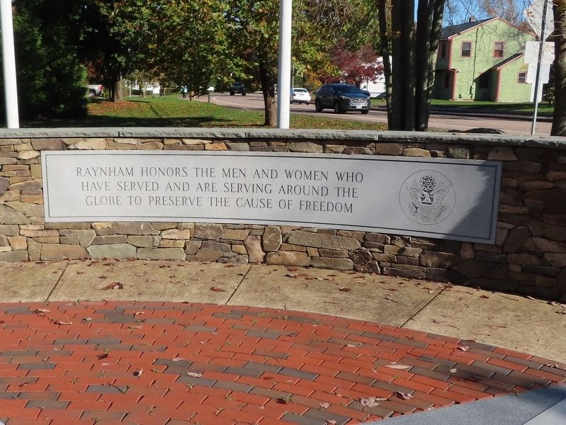 Raynham Veterans Monument image. Click for full size.