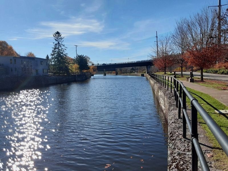 The Erie Canal looking west. Click for full size. The Erie Canal looking west image. Click for full size.