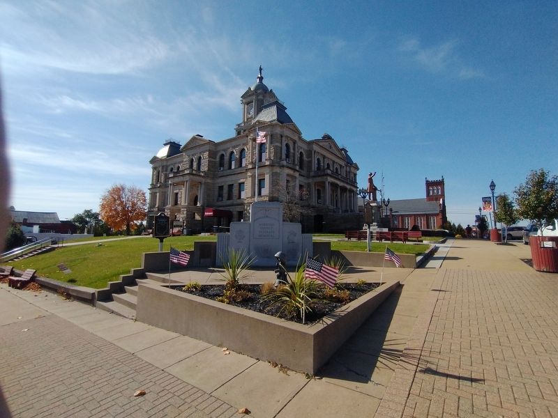 Harrison County Courthouse image. Click for full size.